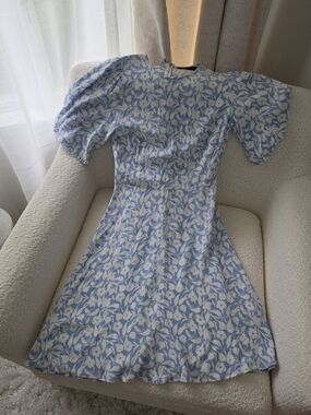 Nordstrom M & S Collection Light Blue and White Floral Puff-Sleeve Dress Small 6
